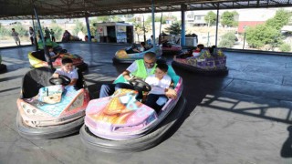 Adıyamanda yetim çocuklar lunaparkta gönüllerince eğlendi