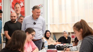 Afetzede çocuklar, Destek Eğitim Merkezinde sınavlara hazırlanıyor