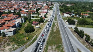 Afyonkarahisar- Konya karayolunda bayram trafiği yoğunluğu