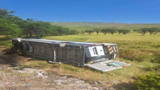 Afyonkarahisarda yolcu minibüsü devrildi: 7 yaralı