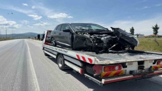 AK Partili belediye başkanının aracı tırla çapıştı, feci kaza anı kameraya yansıdı