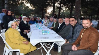 AK Partililer Altıovada piknikte buluştu