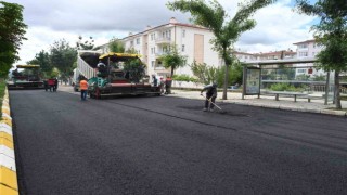 Akıllık kavşak yapıldı, yol asfaltlandı