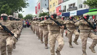 Aksarayda komandolardan gururlandıran gösteri