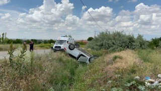 Aksarayda otomobil takla attı: 2 yaralı