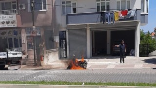 Aldığı motosikleti iade edemeyince benzin döküp yaktı