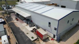 Alev alev yanan fabrika kesimhanede yeniden küllerinden doğdu