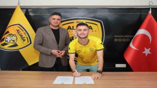 Aliağa FK, kadrosunu korumaya çalışıyor