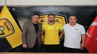 Aliağaspor FK, Ahmet Uzunu kadrosuna kattı