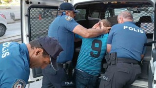 Alkol alıp ortalığı birbirine kattı, polise mukavemette bulundu