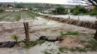 Ankarada sel hayatı durma noktasına getirdi