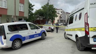 Annesiyle kavga ettiğini gören 19 yaşındaki genç, babasını silahla vurdu