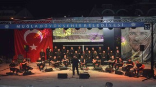 Antakya Medeniyetler Korosu onur konuğu olarak Marmariste konser verdi