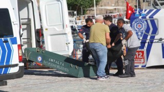 Antalyada deniz yüzeyinde erkek cesedi bulundu