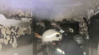 Apartman dairesinde korkutan yangın