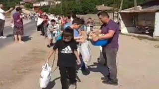Asırlık arefe günü geleneği yüzleri güldürüyor