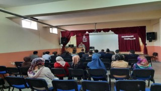 Aslanapada yaz Kuran Kurslarında eğitim seminerleri