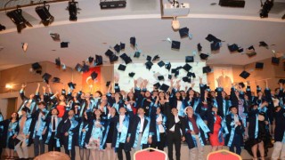 ASO Teknik Kolejinde mezuniyet heyecanı