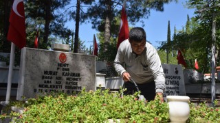 Asri Mezarlıkta Kurban Bayramı Çalışması