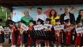Ata Çocuk Gelişim Merkezinde minikler mezuniyet coşkusu yaşadı