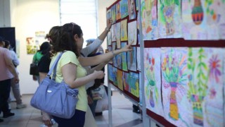 Aydın Büyükşehir Belediyesi kursiyerleri resim yeteneklerini sergiliyor