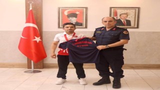 Aydın İl Jandarma Komutanı Demir, dünya ikincisi Sılıvı ağırladı