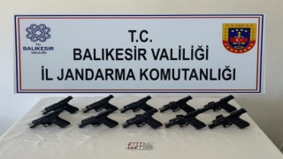 Ayvalıkta kaçak silah ve uyuşturucuya geçit yok