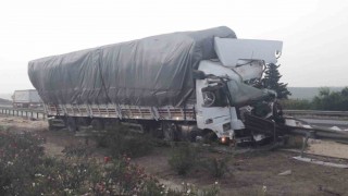 Baba ve oğlu trafik kazasında yaralandı