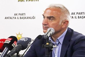 Bakan Ersoy, "Antalya'ya sahip çıkacağız, ne gerekiyorsa yapacağız"