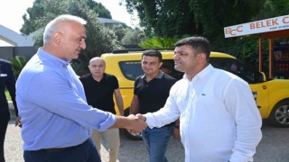 Bakan Ersoy, turizm bölgesi Belekte taksici esnafıyla bayramlaştı