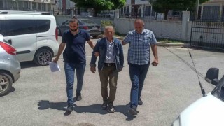 Balkondan çamaşır çalan şahıs yakalandı
