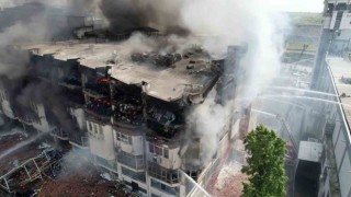 Başakşehirde iş hanındaki yangını söndürme çalışmaları havadan görüntülendi