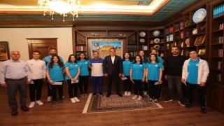 Başarılı Genç Sporcular ödüllendirildi