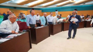 Başkan Bozdoğan kılıçları çekti