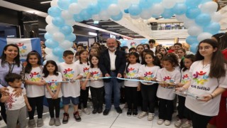 Başkan Çolakbayrakdar: Her alanda gençlerimiz ve evlatlarımızın yanındayız