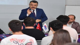 Başkan Genç YKSye girecek gençlere tavsiyelerde bulundu
