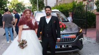 Başkan Gürkanın makam aracı TOGG gelin arabası oldu