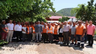 Başkan Oktay personelle bayramlaştı
