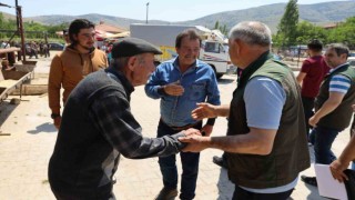 Başkan Öztürk, Kurban Pazarını Ziyaret Etti