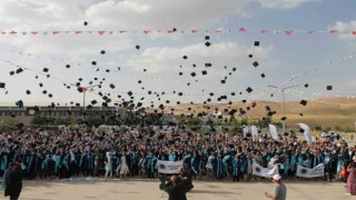 Batman Üniversitesi mezunları törenle uğurlandı