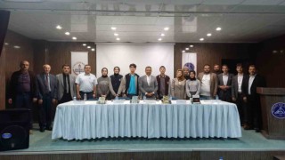 Bayburt Anadolu Mektebi öğrencileri Aytmatov İl Panelinde bir araya geldi