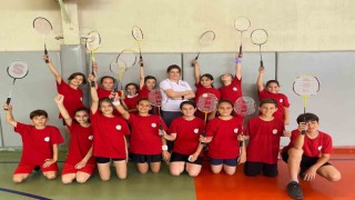 Bayraklılı sporculardan ‘badminton başarısı