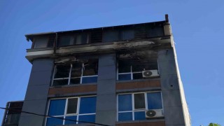 Bayram sabahına yangınla uyandılar