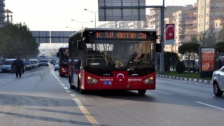 Bayramda kırmızı otobüsler ve elektrikli otobüsler ücretsiz