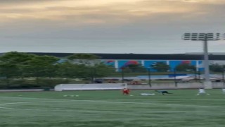 Bayrampaşada oynanan amatör futbol maçında kavga çıktı: Polis tarafları dağıtmak için havaya ateş açtı