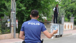 Bıçağı boğazına dayayıp korku dolu anlar yaşattı, ikna eden adamın elini öptü