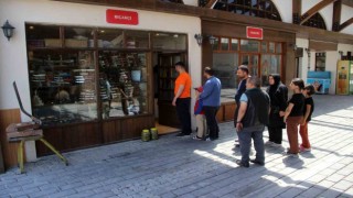 Bıçakçılarda arife yoğunluğu, bıçakçıların önü doldu taştı