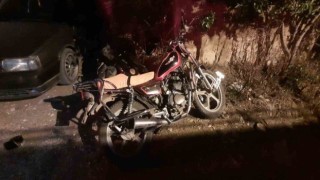 Bilecikte 2 motosiklet kafa kafaya çarpıştı, 3 kişi yaralandı