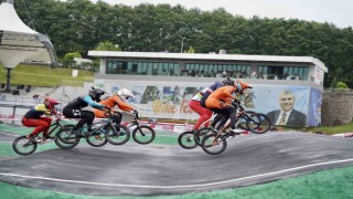 BMX World Cup heyecanı devam ediyor: Dünyanın en iyileri vadide pedal çeviriyor