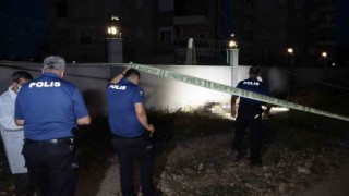 Boş arazide 25 yaşındaki kadının cansız bedeni bulundu